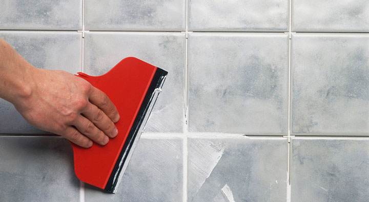 白色填缝剂施工完后泛黄是怎么回事？