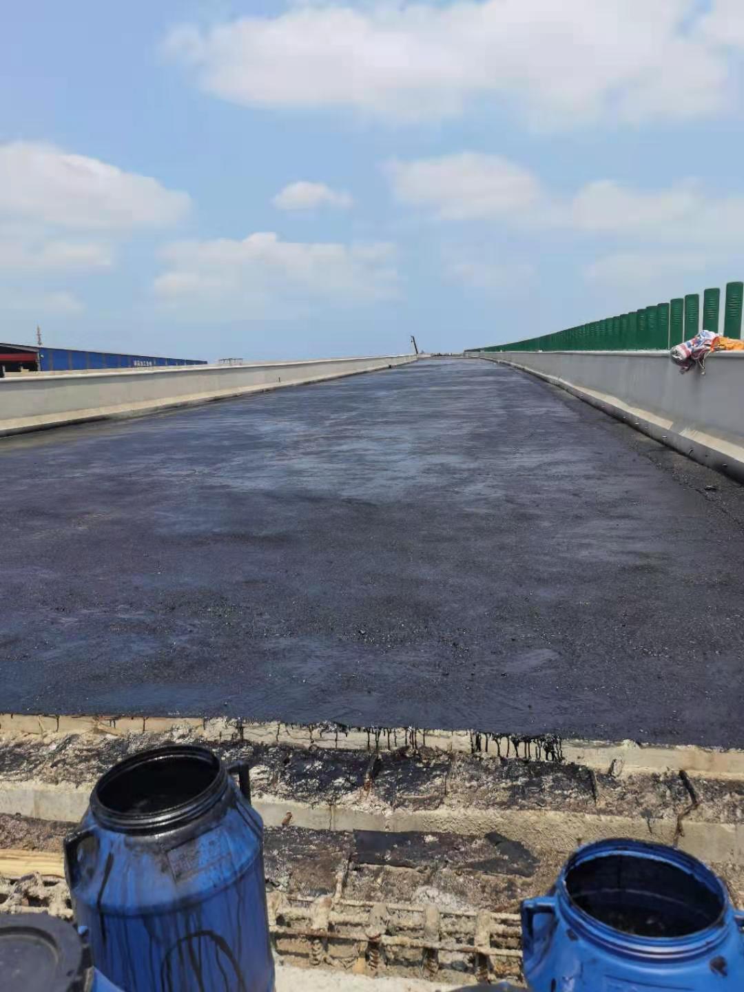 热烈祝贺广州黑豹防水承揽美兰机场二期高架临云互通桥梁防水工程圆满成功